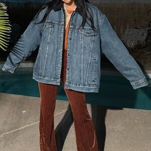 Levi’s Denim Jacket w/ Fleece Lining